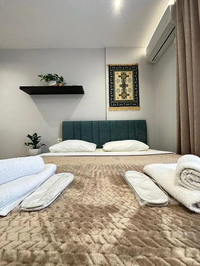 Savi Accomodations - Suite Lungomare Vlorë Appartamento