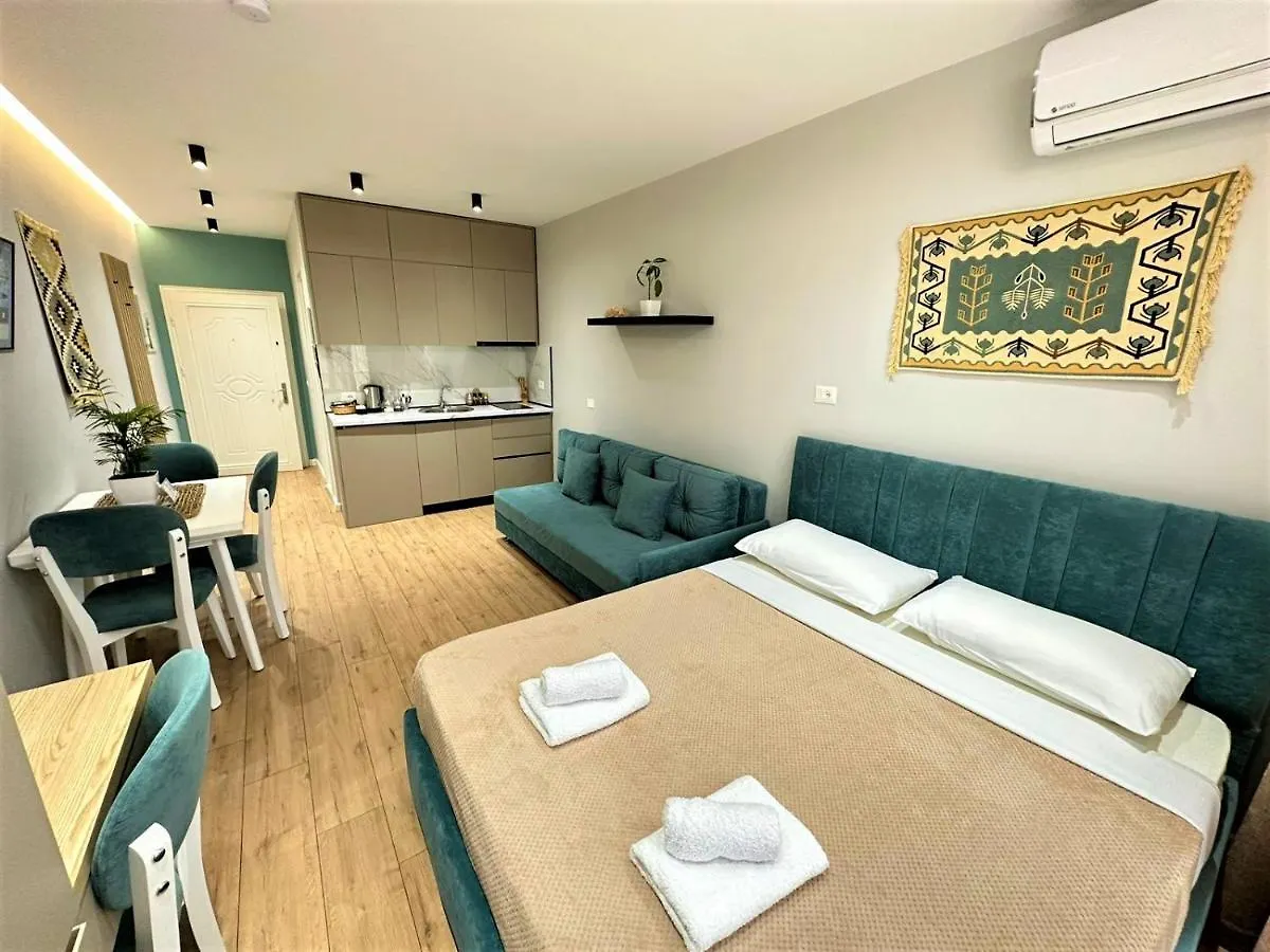 Savi Accomodations - Suite Lungomare Vlorë 0*,